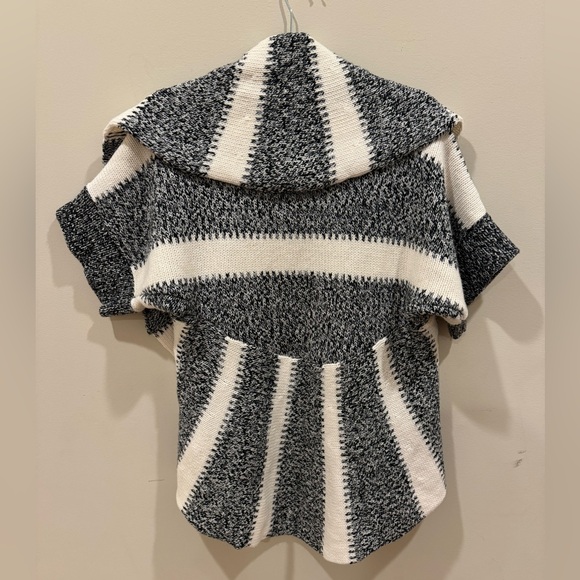 Short Sleeve Shrug Striped Sweater for Women - Picture 3 of 3